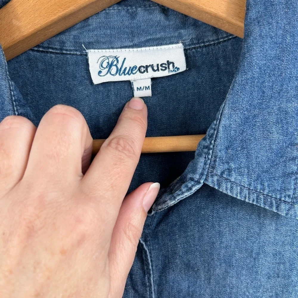 Bluecrush denim long sleeve shirt, Medium, snaps, blue jean, tailored Western - Picture 2 of 6
